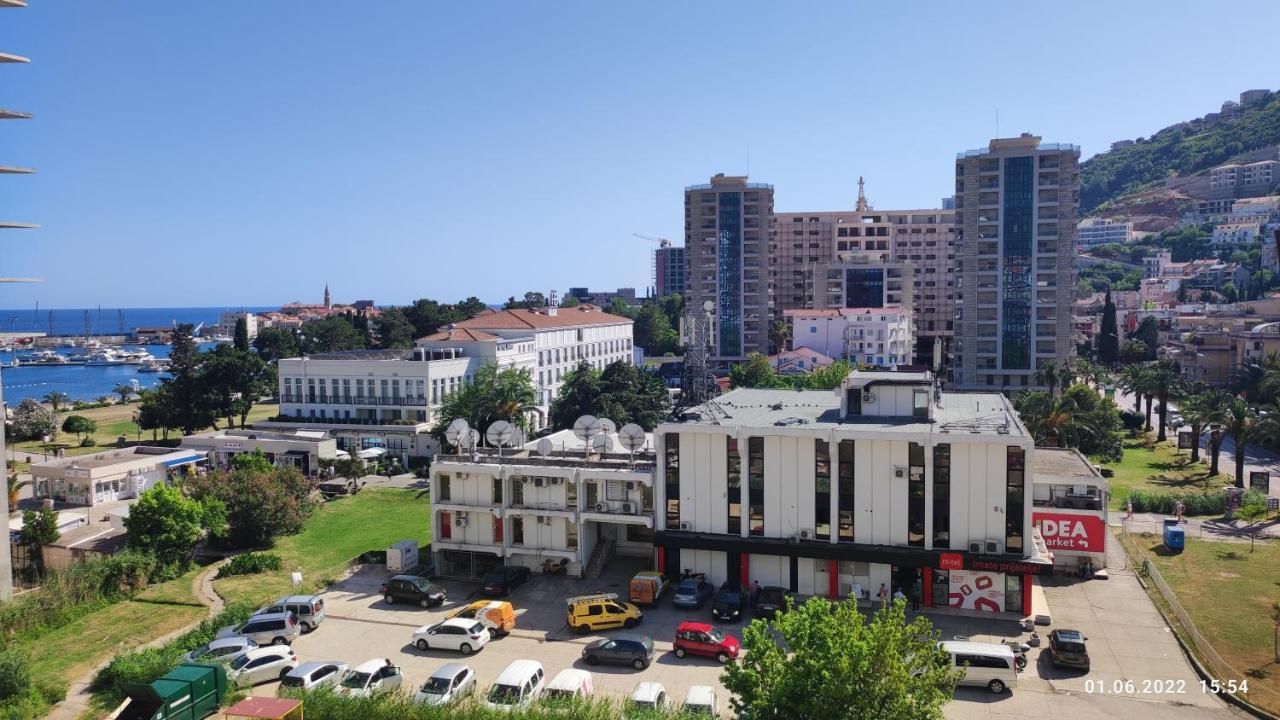 Apartments Lora In Apart-Hotel Будва Екстер'єр фото
