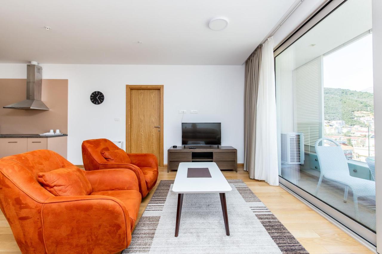 Apartments Lora In Apart-Hotel Будва Екстер'єр фото