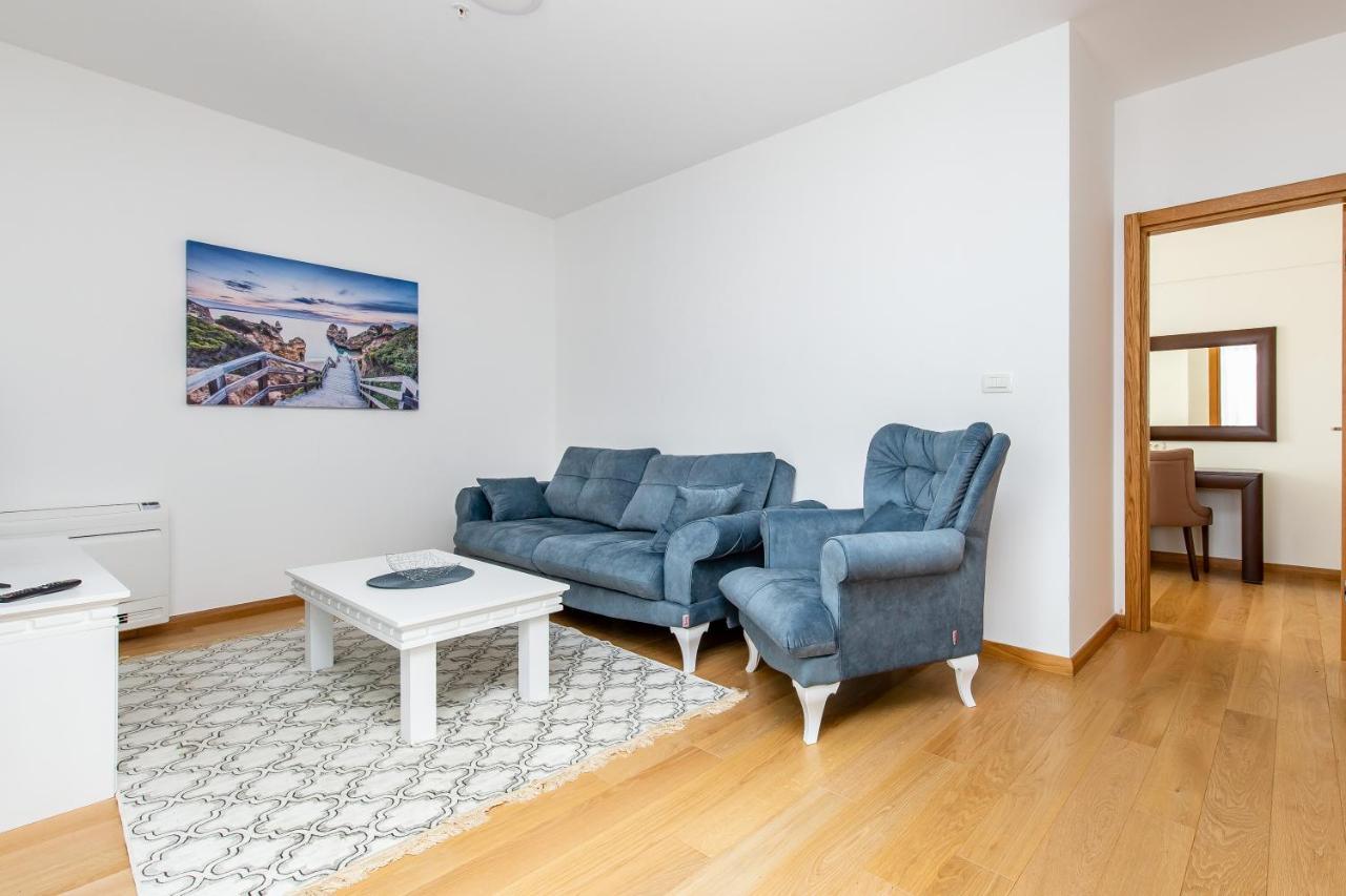 Apartments Lora In Apart-Hotel Будва Екстер'єр фото