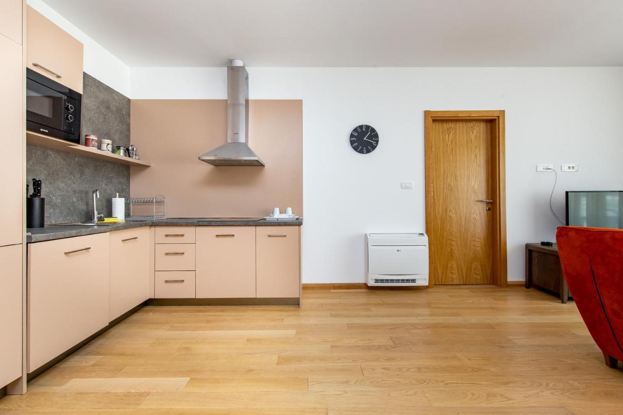 Apartments Lora In Apart-Hotel Будва Екстер'єр фото